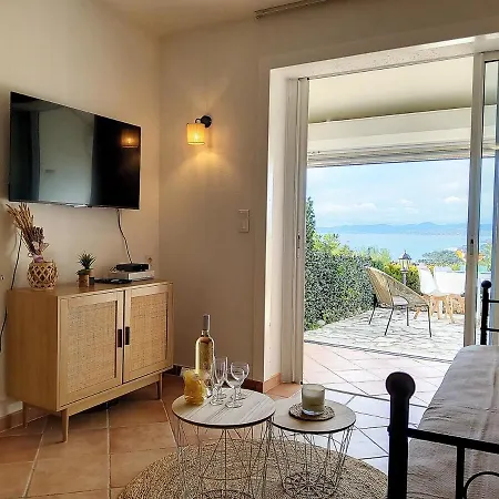 Apartamento 47m Carre - Vue 180 Degres - Piscine - Parking Saint-Raphaël